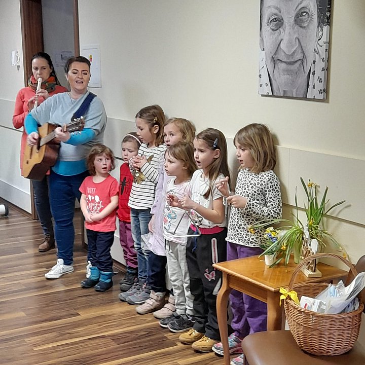 Velikonoční zpívání dětí ze školky