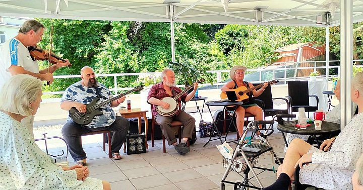 Zahrál skvělý kvartet skupiny Anny band
